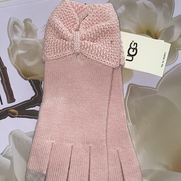 UGG Accessories Ugg Bow Wool Blend Tech Gloves Poshmark